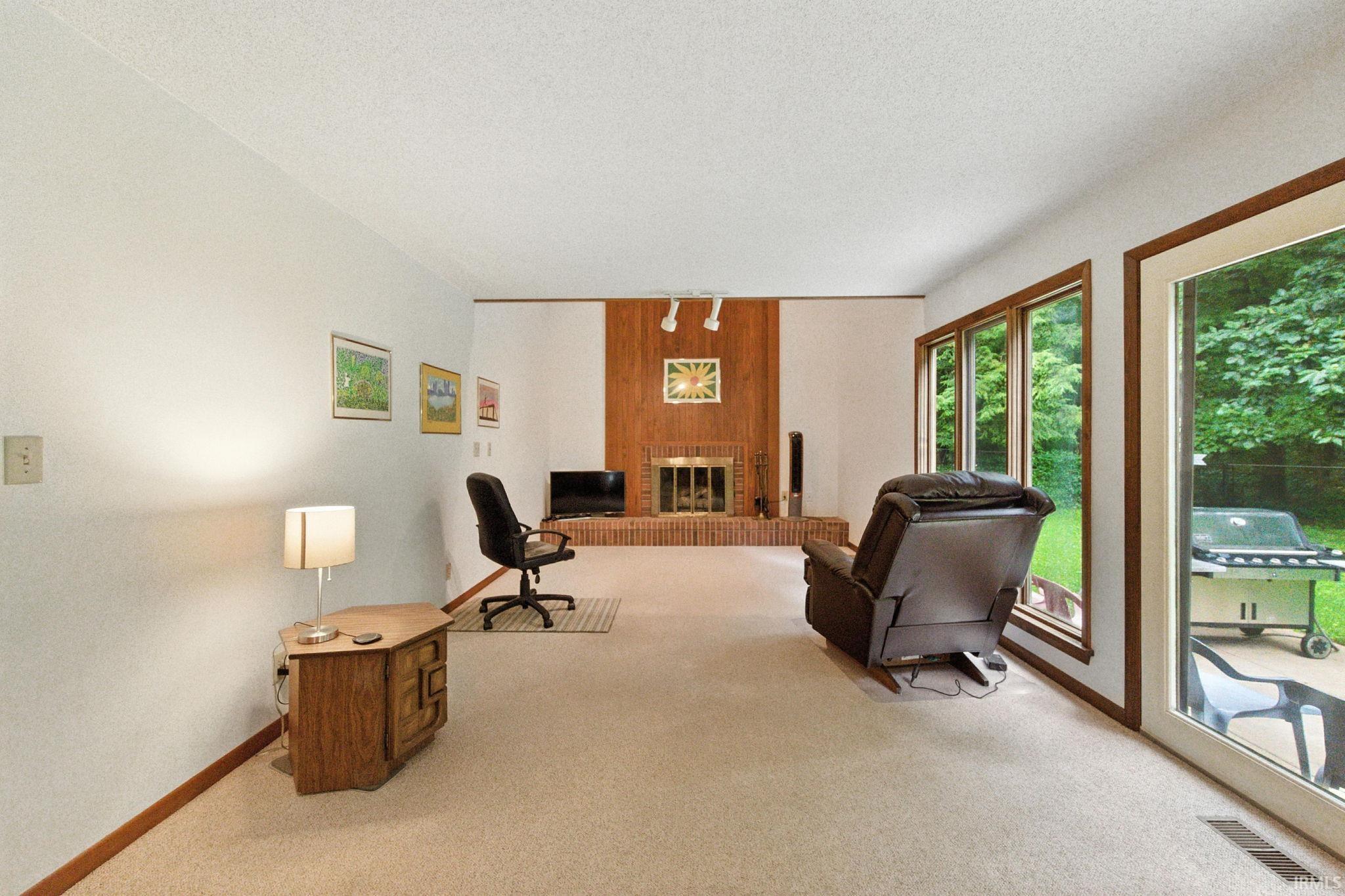 West Lafayette, Indiana 47906, United States, 3 Bedrooms Bedrooms, ,3 BathroomsBathrooms,Residential,Active,184739