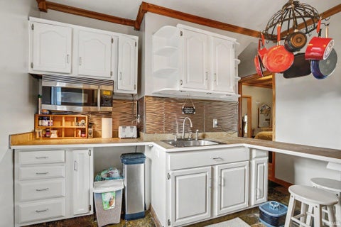 Tiny photo for 939 E 4th Street, Mishawaka, IN 46544 (MLS # 202623304)