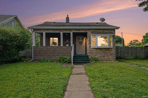 Tiny photo for 939 E 4th Street, Mishawaka, IN 46544 (MLS # 202623304)