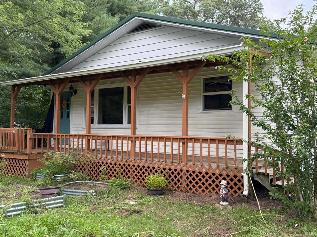 Photo of 3320 E State Road 10 Highway, Knox, IN 46534 (MLS # 202634190)