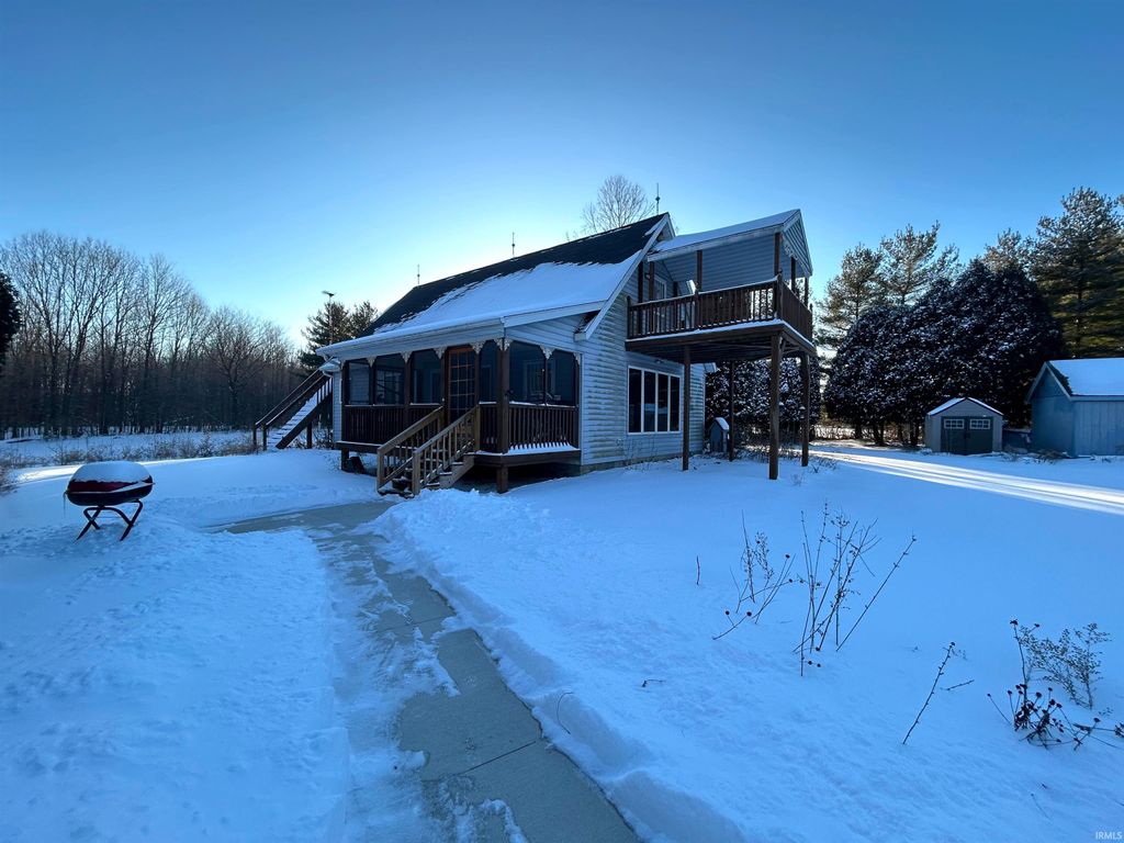 Photo of 9511 Lost Bridge W Road, Andrews, IN 46702 (MLS # 202602708)