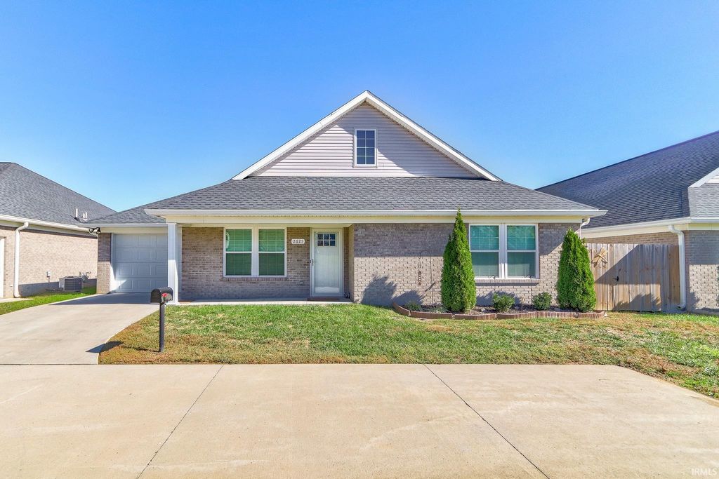 Photo of 2621 Ole Hickory Drive, Evansville, IN 47715 (MLS # 202543322)