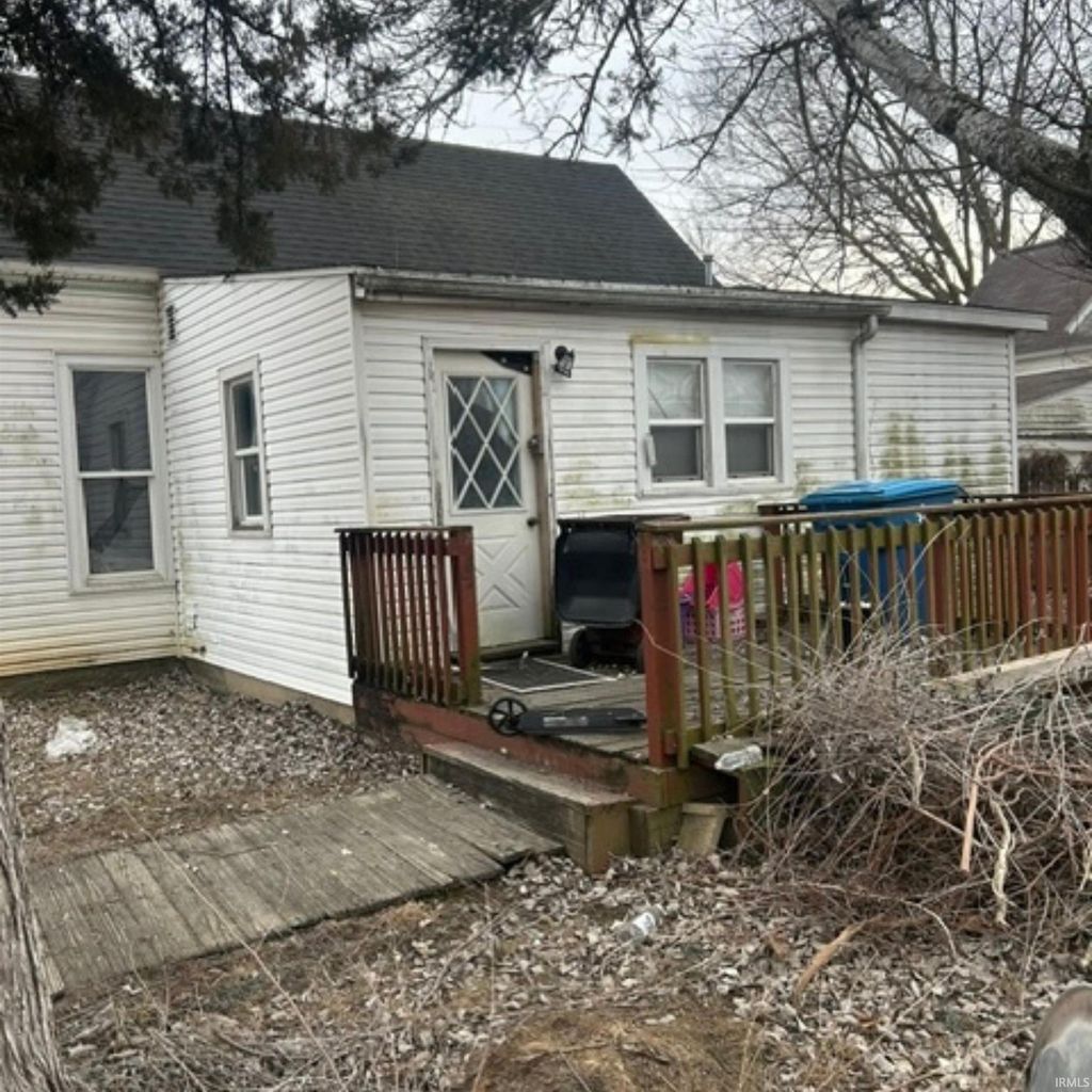 Photo of 300 Water Street, Logansport, IN 46947 (MLS # 202608180)