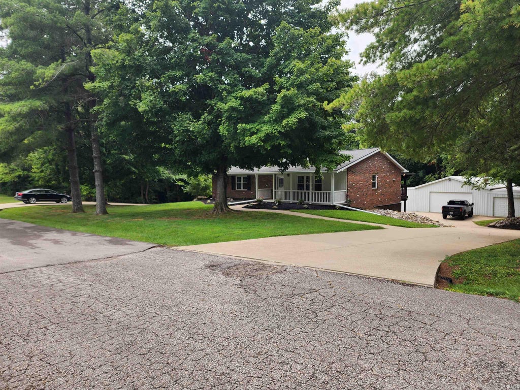 Photo of 3113 Myers Vista Drive, Evansville, IN 47712 (MLS # 202633232)