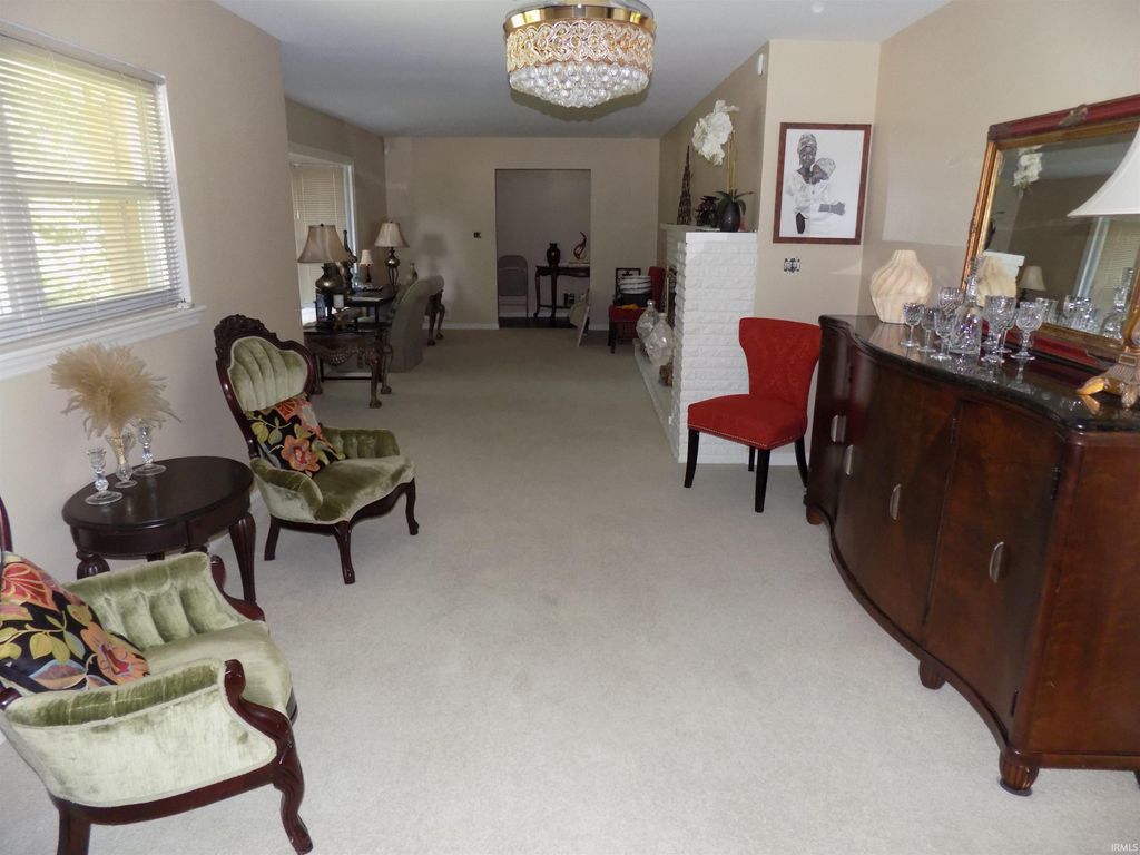 Photo of 4311 Bellemeade Avenue, Evansville, IN 47714 (MLS # 202625819)