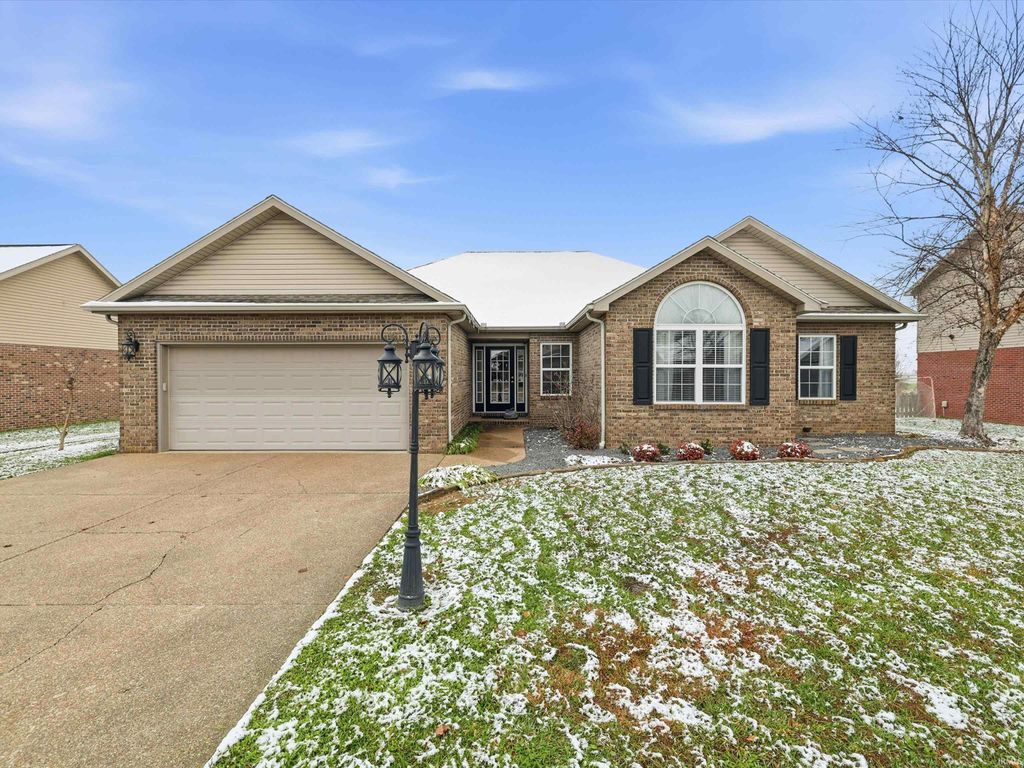Photo of 1226 Bowden Drive, Evansville, IN 47725 (MLS # 202548059)