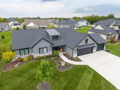 Tiny photo for 12953 Passerine Boulevard, Fort Wayne, IN 46845 (MLS # 202640389)