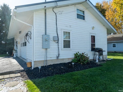 Tiny photo for 416 W Walnut Street, Portland, IN 47371 (MLS # 202644828)