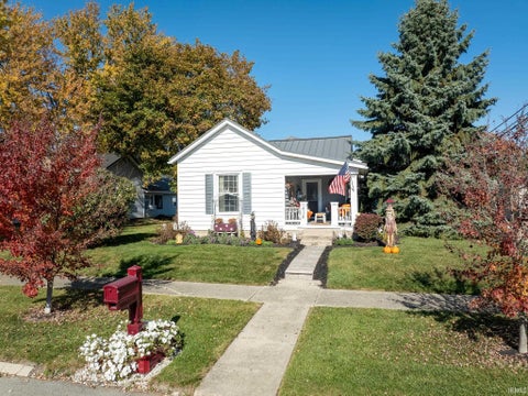 Tiny photo for 416 W Walnut Street, Portland, IN 47371 (MLS # 202644828)