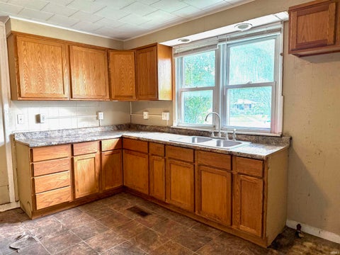 Tiny photo for 710 Miller Avenue, Shelbyville, IN 46176 (MLS # 202628832)
