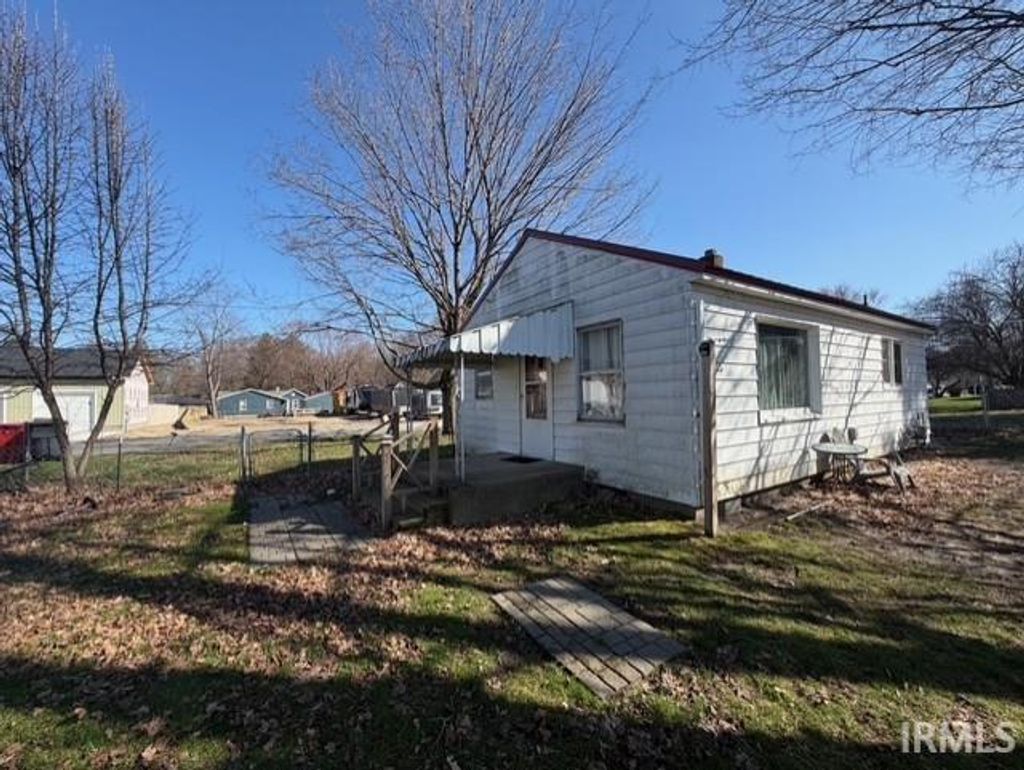 Photo of 111 S Lake Street, Lakeville, IN 46536 (MLS # 202608191)