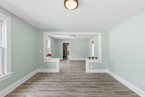Tiny photo for 403 Park Avenue, Lafayette, IN 47904 (MLS # 202538656)