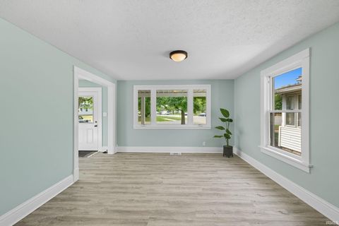 Tiny photo for 403 Park Avenue, Lafayette, IN 47904 (MLS # 202538656)