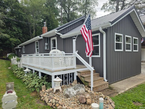 Photo of 3247 SE Lakeshore Drive, Macy, IN 46951 (MLS # 202638069)