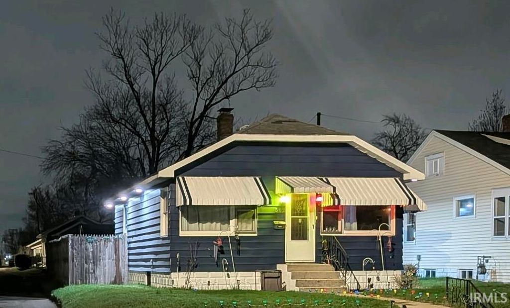 Photo of 502 S 32nd Street, South Bend, IN 46615 (MLS # 202619012)