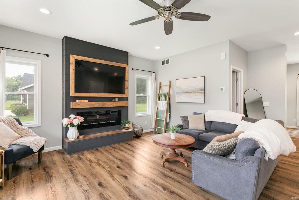 Photo of 56580 Via Pisa Street, Elkhart, IN 46516 (MLS # 202631449)