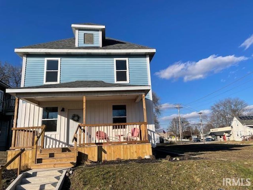 Photo for 340 Columbia Avenue, Peru, IN 46970 (MLS # 202402875)