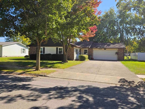 Photo of 1521 Yorkshire Dr DR, Decatur, IN 46733 (MLS # 202642361)
