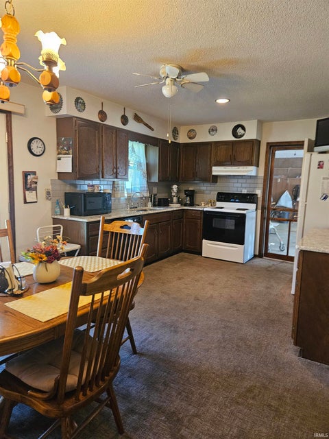 Tiny photo for 1521 Yorkshire Dr DR, Decatur, IN 46733 (MLS # 202642361)