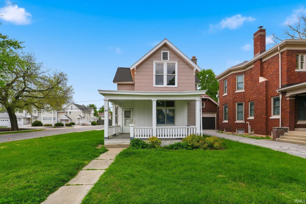 Photo of 1201 Columbia Avenue, Fort Wayne, IN 46805 (MLS # 202616531)