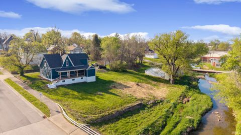 Tiny photo for 303 W Market Street, Salem, IN 47167 (MLS # 202612352)