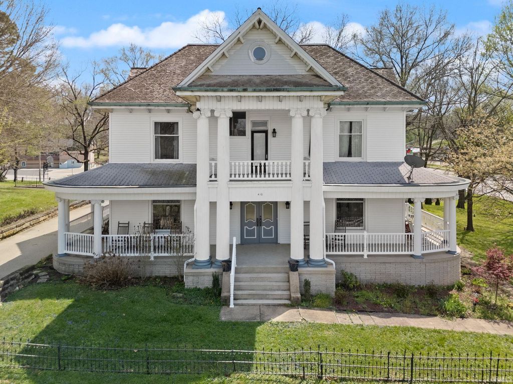 Photo of 410 Riverside Drive, Jasper, IN 47546 (MLS # 202611522)