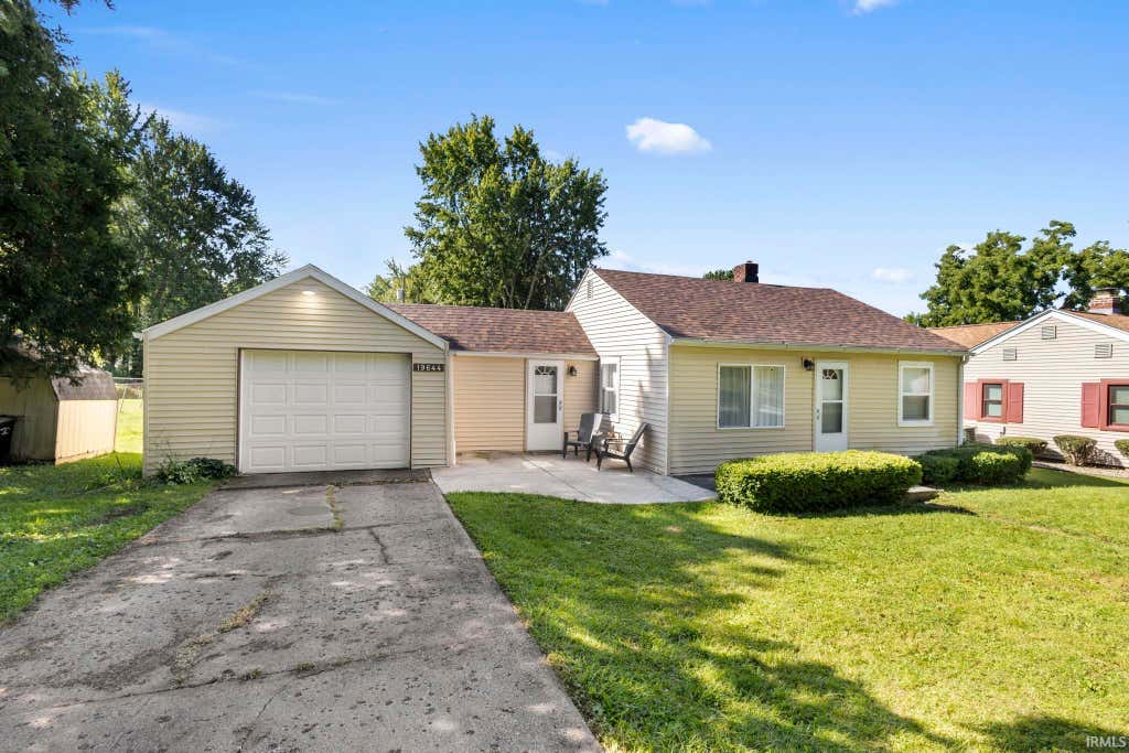 Photo of 19644 Pulling Street, South Bend, IN 46614 (MLS # 202634769)
