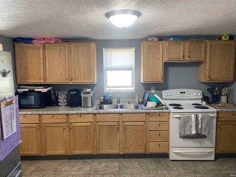 Tiny photo for 208 W Jay Street, Dunkirk, IN 47336 (MLS # 202612664)