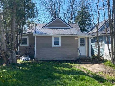 Tiny photo for 208 W Jay Street, Dunkirk, IN 47336 (MLS # 202612664)