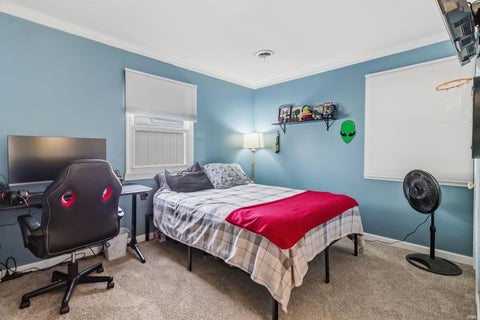 Tiny photo for 914 N Oxford Drive, Marion, IN 46952 (MLS # 202643699)