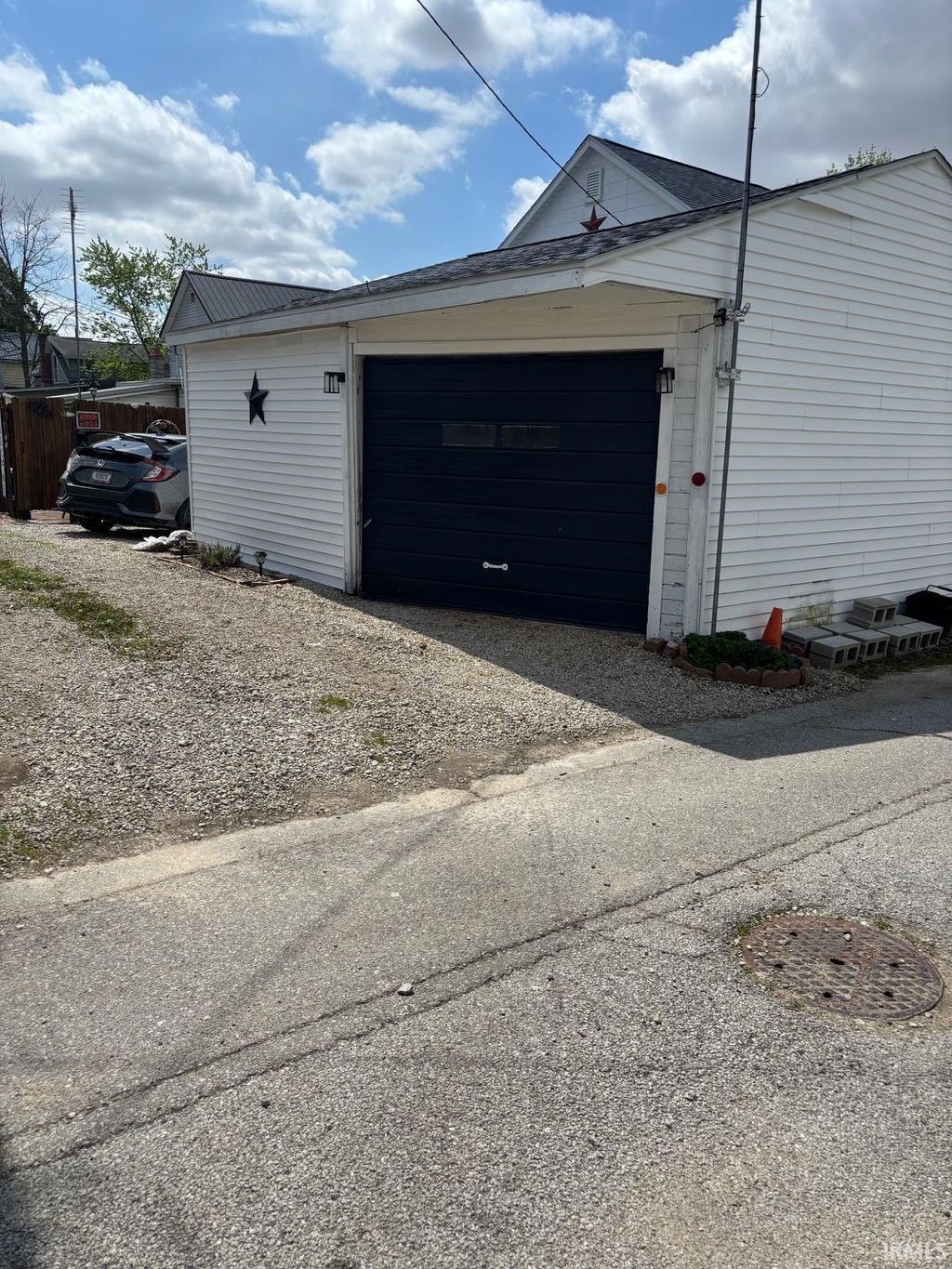 Photo of 523 S Main Street, Montpelier, IN 47359 (MLS # 202614353)