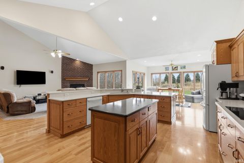 Tiny photo for 4802 Crawford Road, Fort Wayne, IN 46845 (MLS # 202612049)