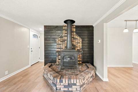 Tiny photo for 7700 W Cornbread Road, Yorktown, IN 47396 (MLS # 202629359)