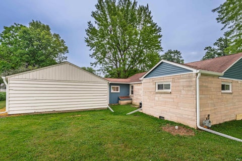 Tiny photo for 7700 W Cornbread Road, Yorktown, IN 47396 (MLS # 202629359)
