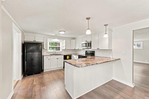Tiny photo for 7700 W Cornbread Road, Yorktown, IN 47396 (MLS # 202629359)