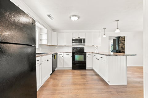 Tiny photo for 7700 W Cornbread Road, Yorktown, IN 47396 (MLS # 202629359)