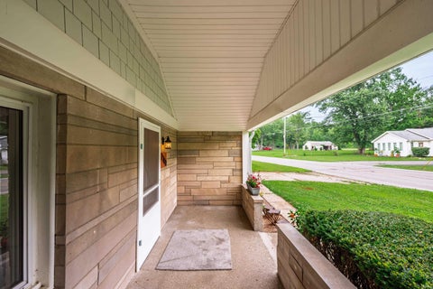Tiny photo for 7700 W Cornbread Road, Yorktown, IN 47396 (MLS # 202629359)