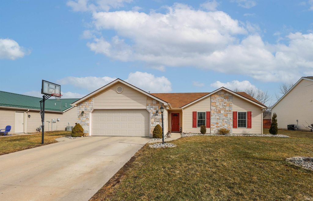 Photo of 1310 Katherine Street, Auburn, IN 46706 (MLS # 202605015)