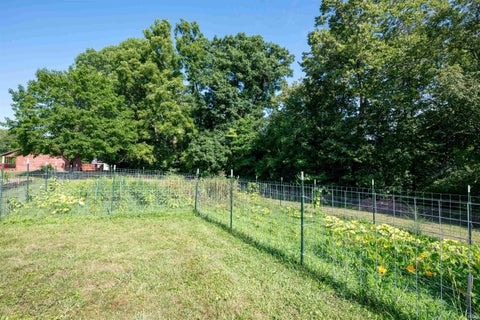Tiny photo for 606 W Markle Road, Huntington, IN 46750 (MLS # 202632647)