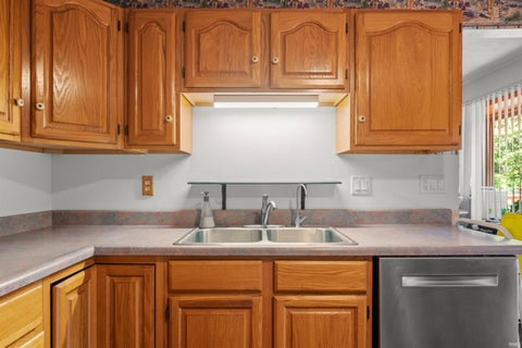 Tiny photo for 606 W Markle Road, Huntington, IN 46750 (MLS # 202632647)