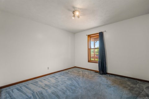 Tiny photo for 606 W Markle Road, Huntington, IN 46750 (MLS # 202632647)