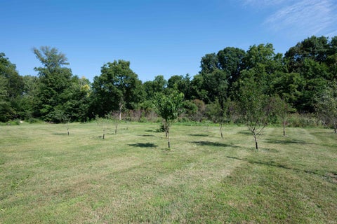 Tiny photo for 606 W Markle Road, Huntington, IN 46750 (MLS # 202632647)