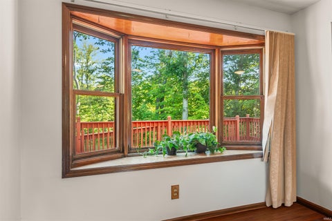 Tiny photo for 606 W Markle Road, Huntington, IN 46750 (MLS # 202632647)