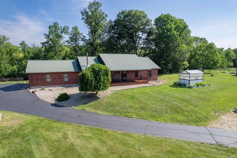 Tiny photo for 606 W Markle Road, Huntington, IN 46750 (MLS # 202632647)