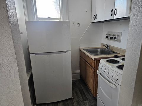 Tiny photo for 552 Heath Street, Logansport, IN 46947 (MLS # 202600254)