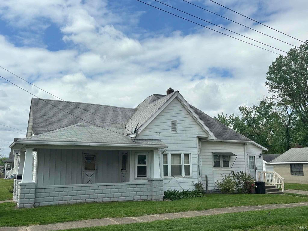 Photo of 200 W Walnut Street, Washington, IN 47501 (MLS # 202612927)