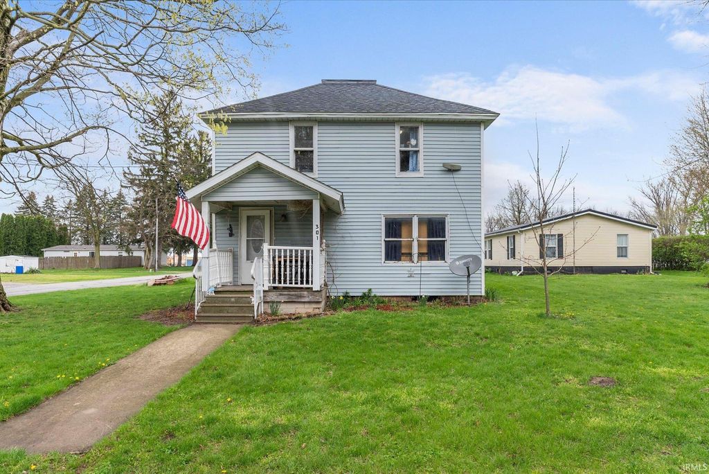 Photo of 301 E Lincoln Street, Ashley, IN 46705 (MLS # 202613454)