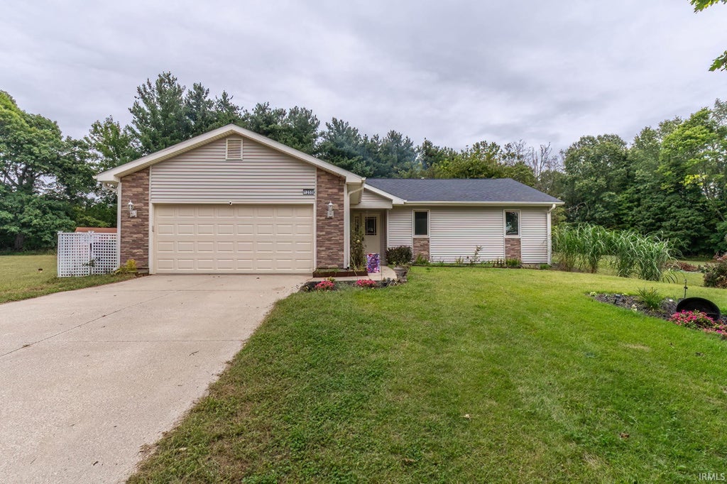 Photo of 1250 N Arbutus Trail, Warsaw, IN 46580 (MLS # 202638956)