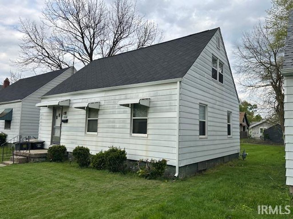 Photo of 1650 N Brookfield Street, South Bend, IN 46628 (MLS # 202616922)