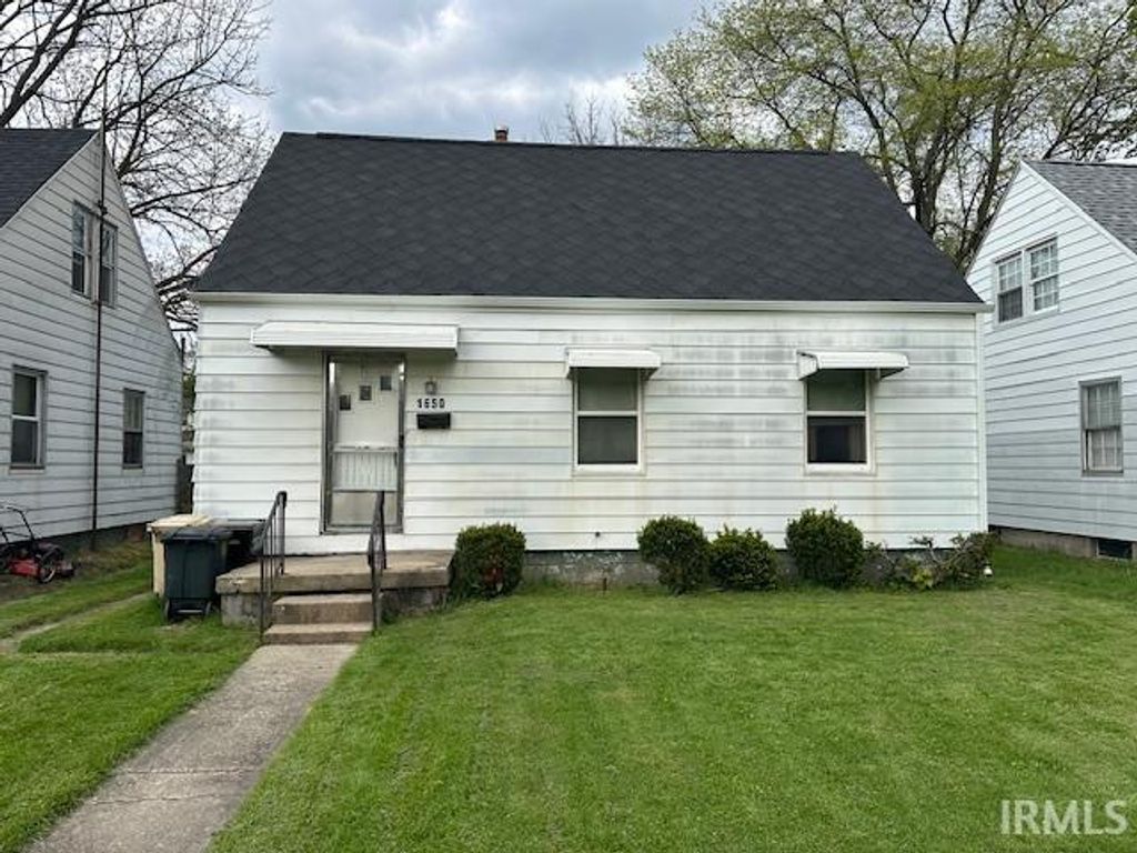 Photo of 1650 N Brookfield Street, South Bend, IN 46628 (MLS # 202616922)